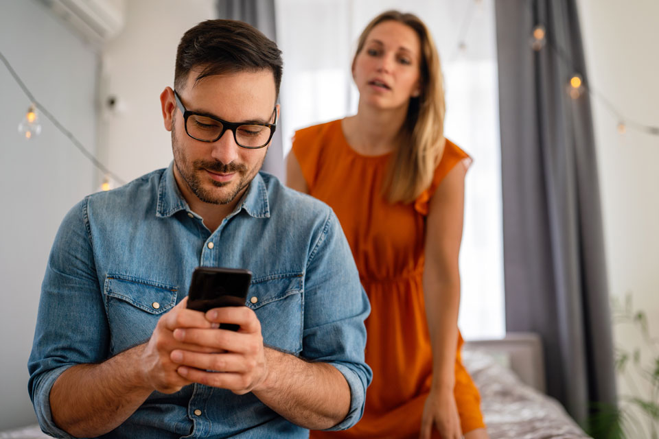 Signs of a cheating partner